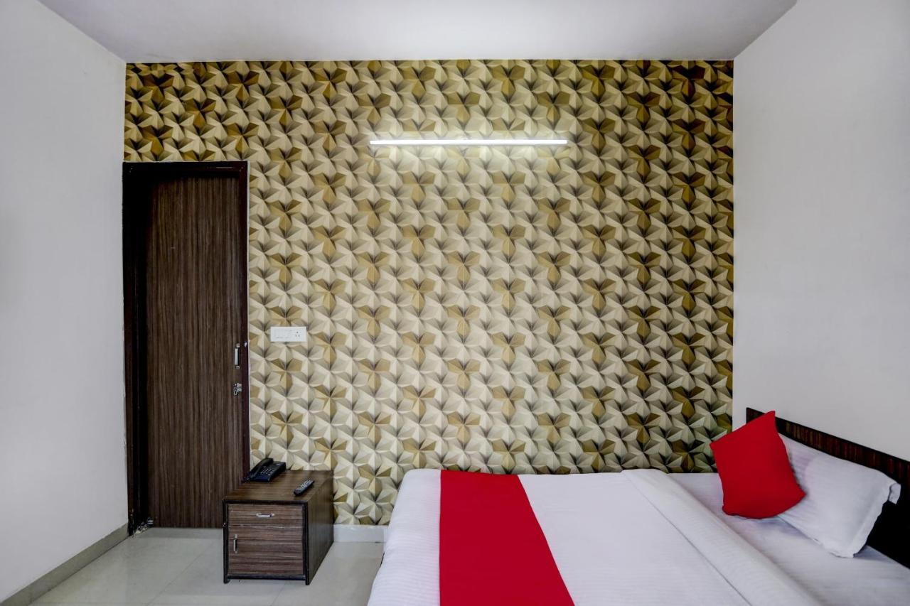 Hotel O Blissbourn New Delhi Exterior photo